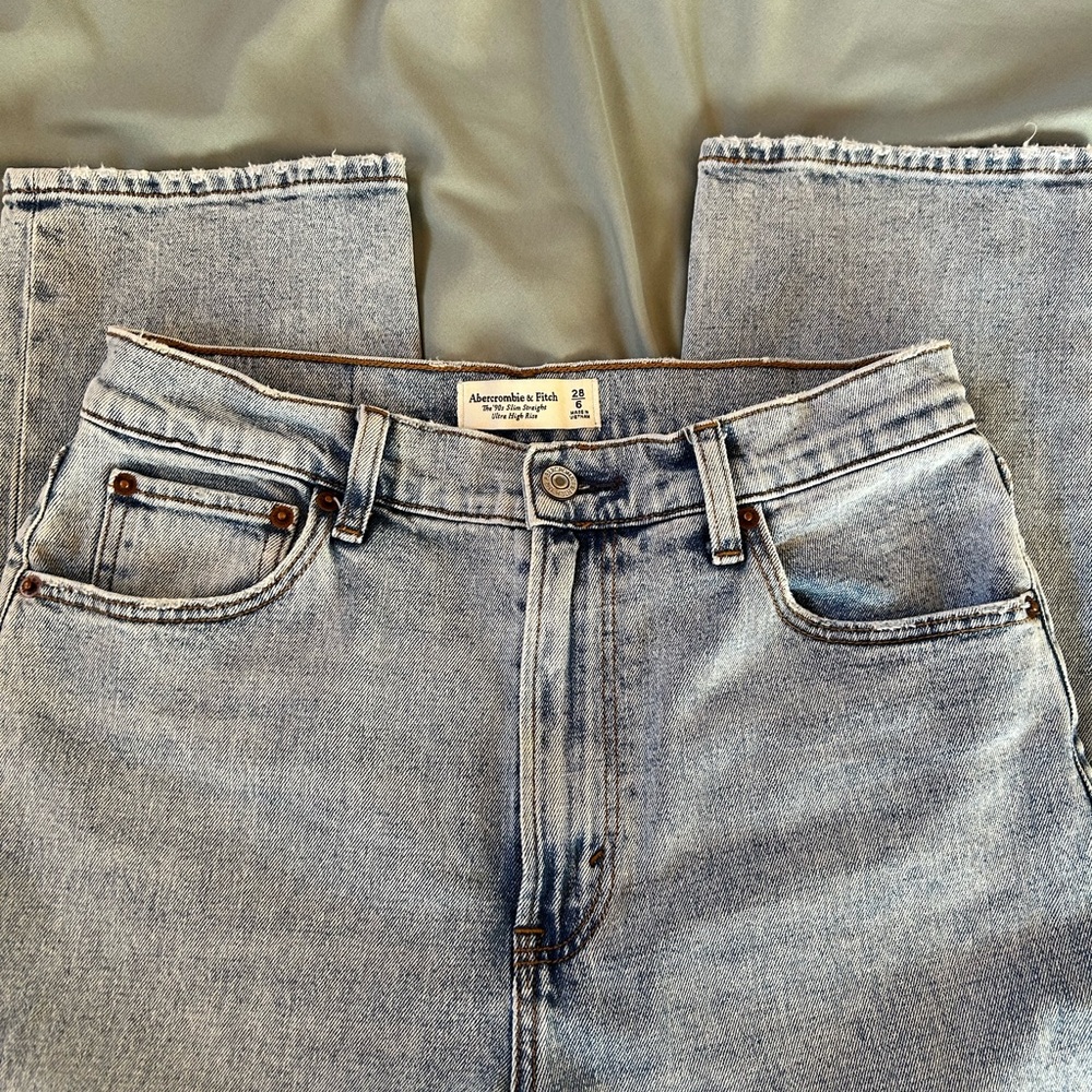Abercrombie & Fitch ultra high rise 90’s